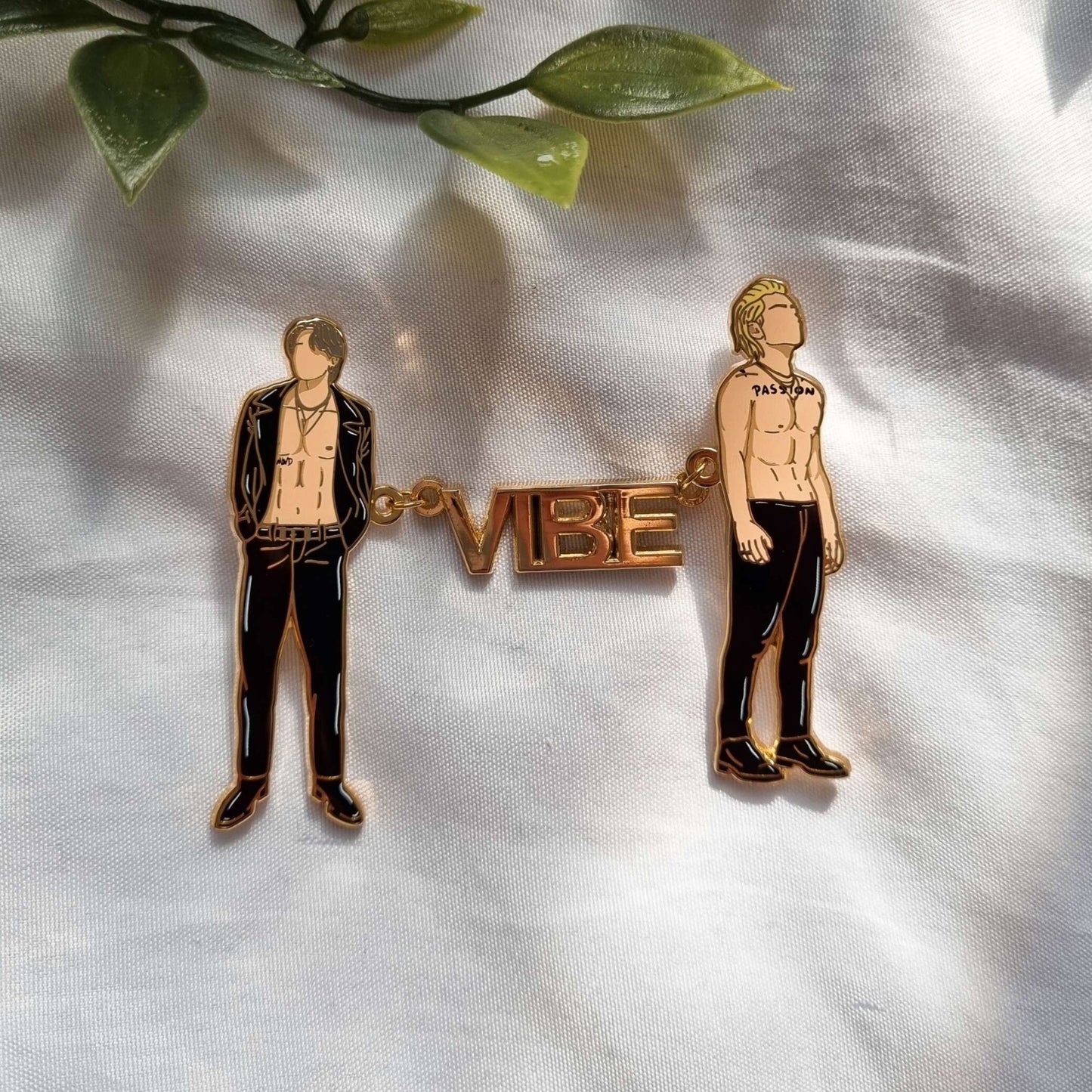 VIBE Jimin & Taeyang pin