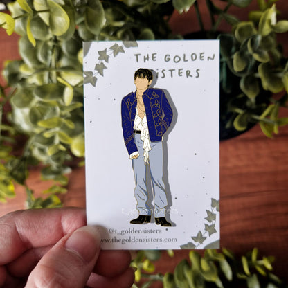 Taehyung pins (pre-order)